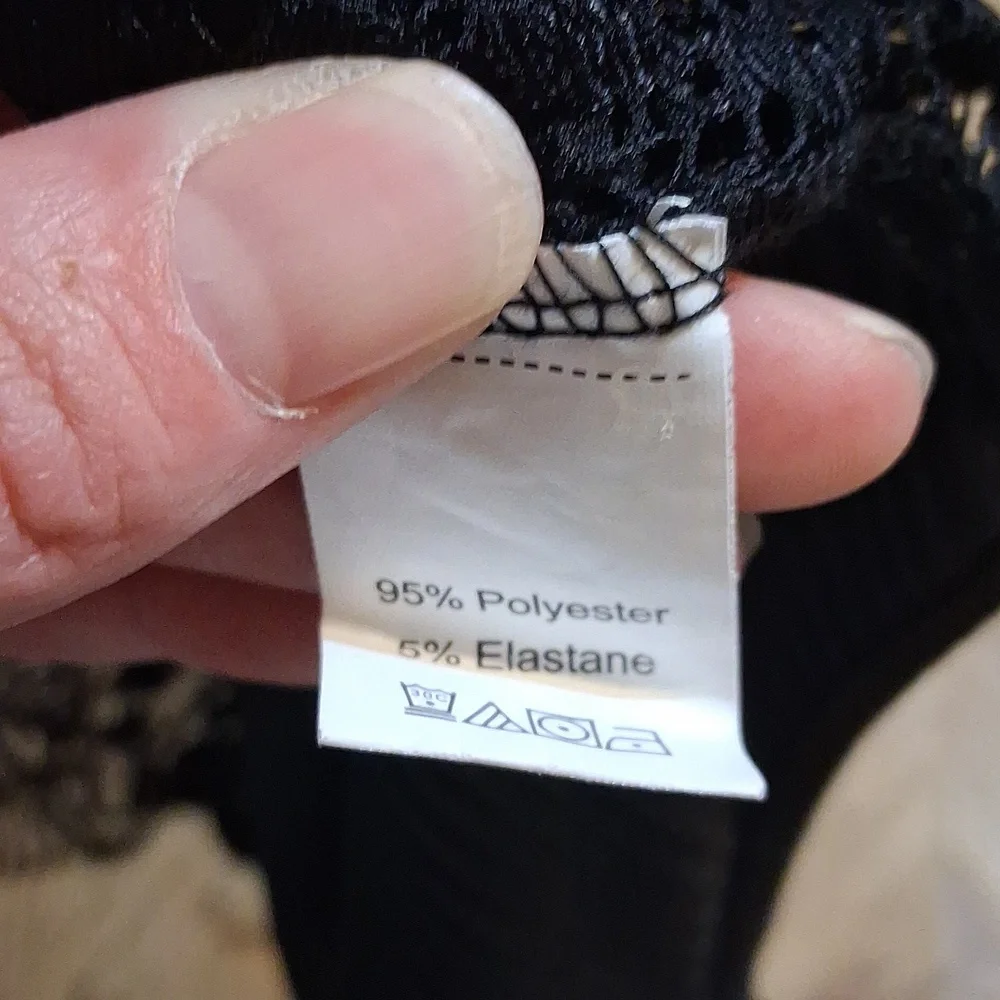 SHEIN Black Lace Trim Crop Top - Picture 3 of 4